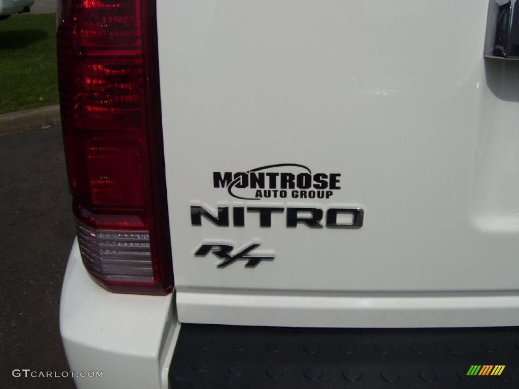 2007 Nitro R/T 4x4 - Stone White / Dark Slate Gray/Light Slate Gray photo #7