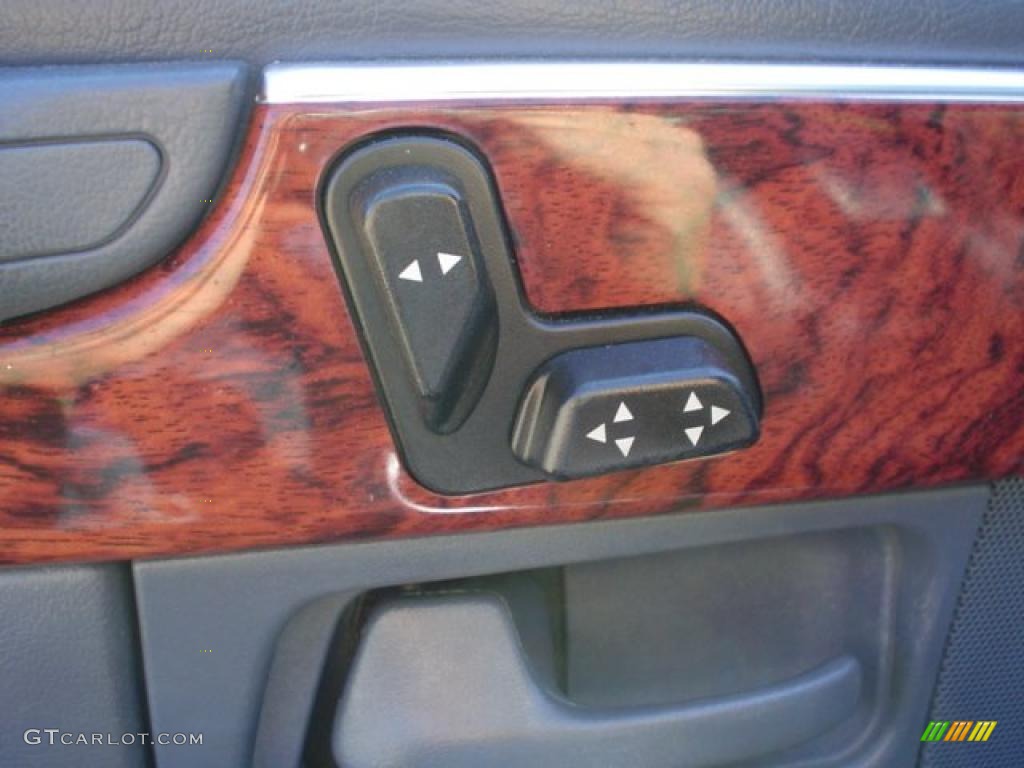 2001 Grand Marquis LS - Light Blue Metallic / Light Graphite photo #22