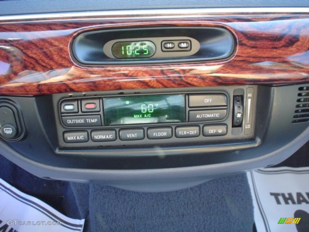 2001 Grand Marquis LS - Light Blue Metallic / Light Graphite photo #24
