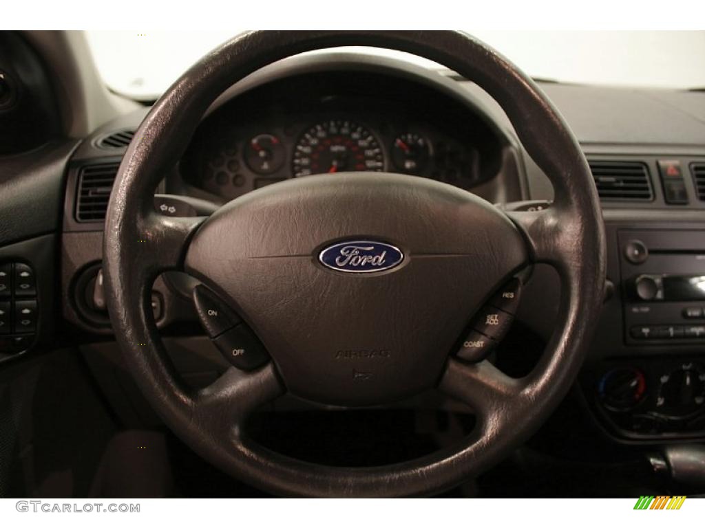 2006 Focus ZX4 SE Sedan - Liquid Grey Metallic / Dark Flint/Light Flint photo #11