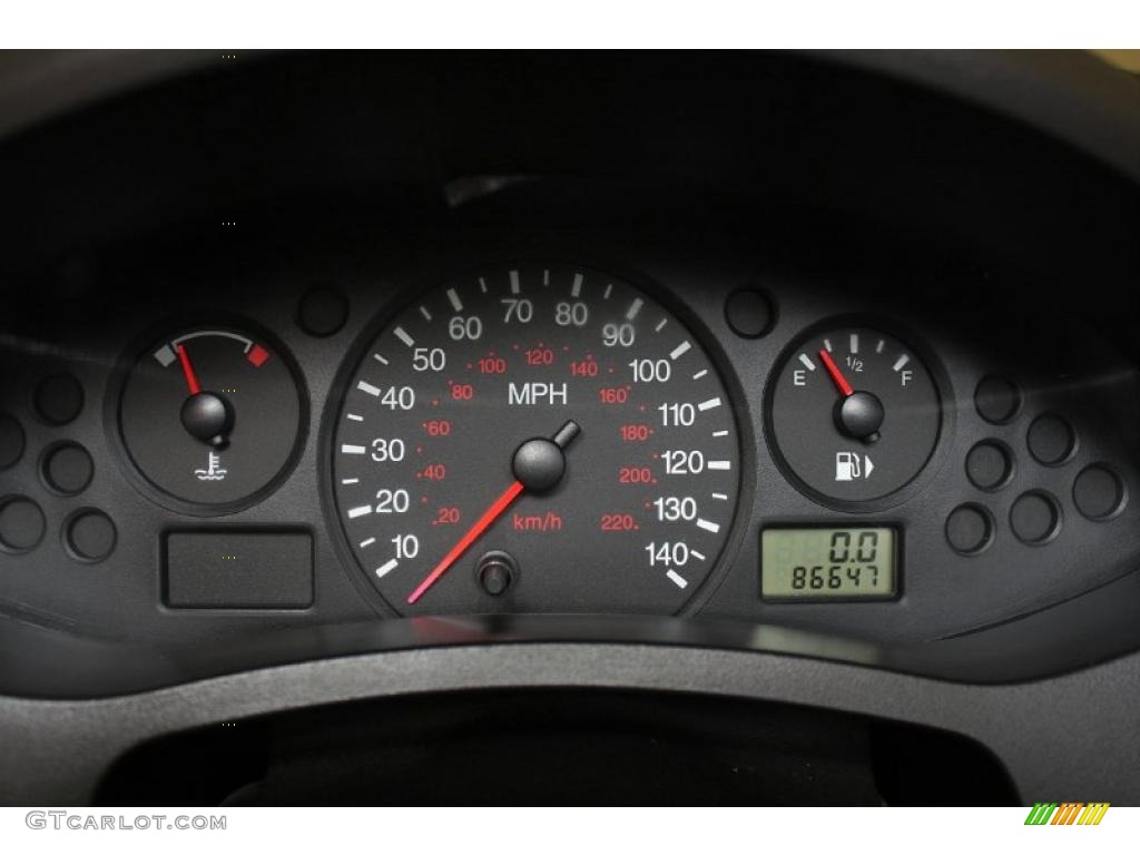 2006 Focus ZX4 SE Sedan - Liquid Grey Metallic / Dark Flint/Light Flint photo #12