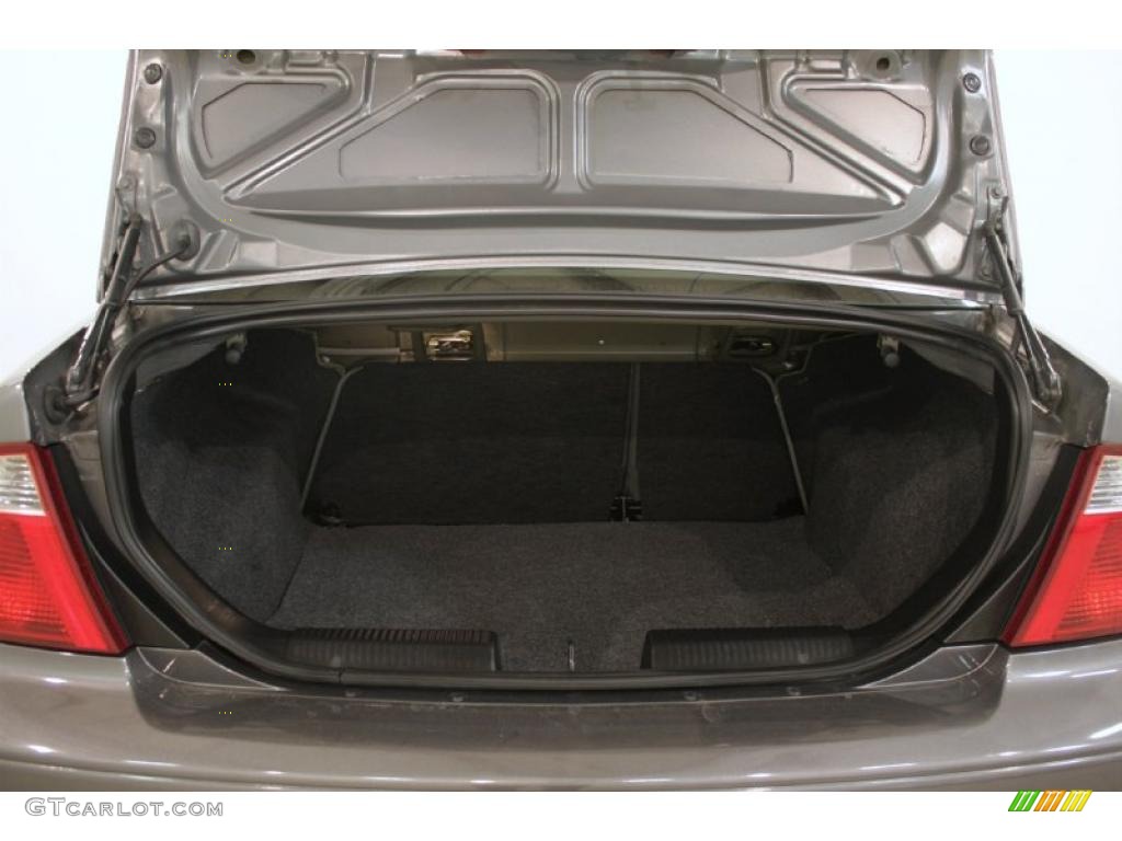 2006 Focus ZX4 SE Sedan - Liquid Grey Metallic / Dark Flint/Light Flint photo #18