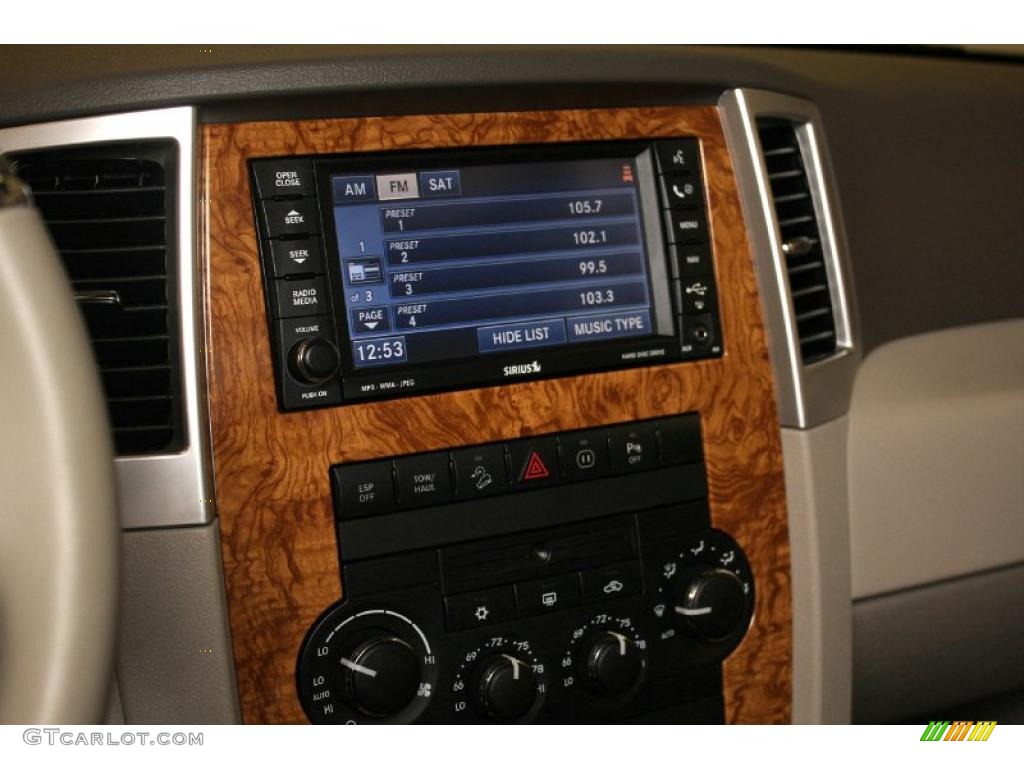 2008 Grand Cherokee Limited 4x4 - Jeep Green Metallic / Dark Khaki/Light Graystone photo #16