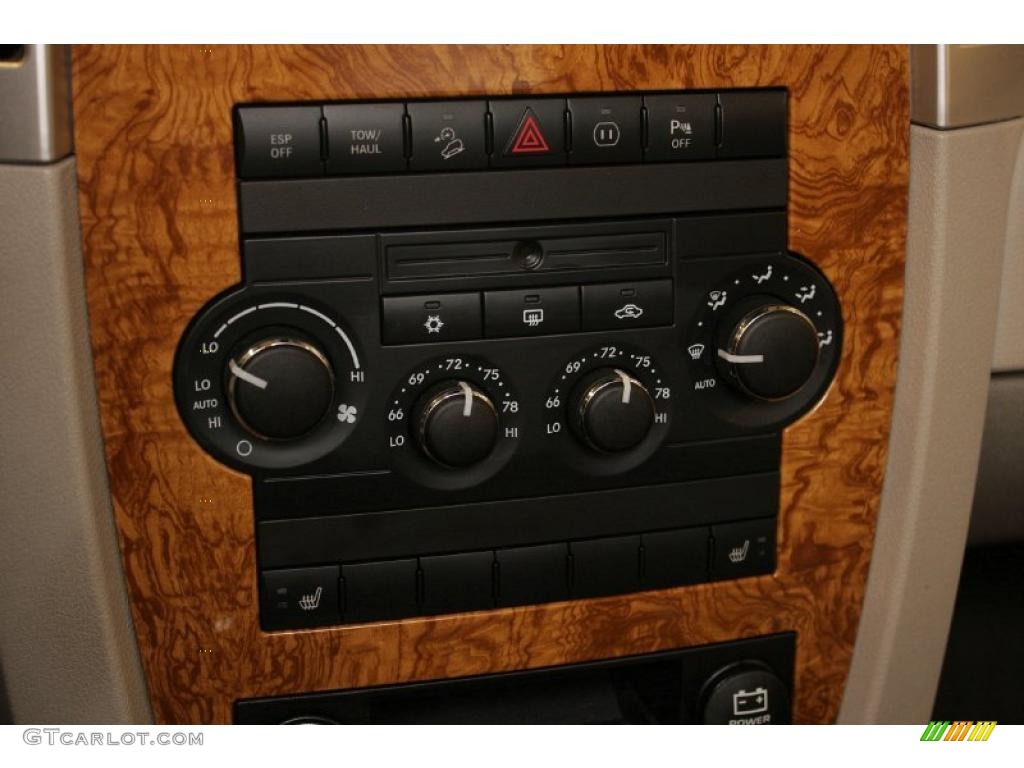 2008 Grand Cherokee Limited 4x4 - Jeep Green Metallic / Dark Khaki/Light Graystone photo #20