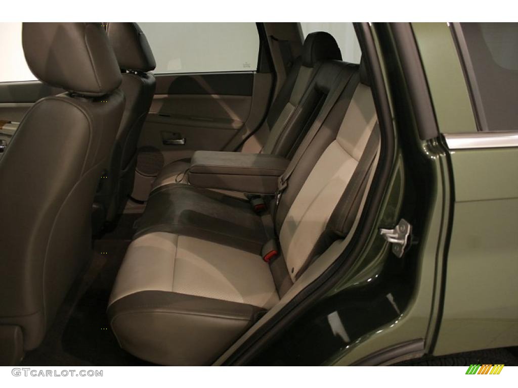 2008 Grand Cherokee Limited 4x4 - Jeep Green Metallic / Dark Khaki/Light Graystone photo #25