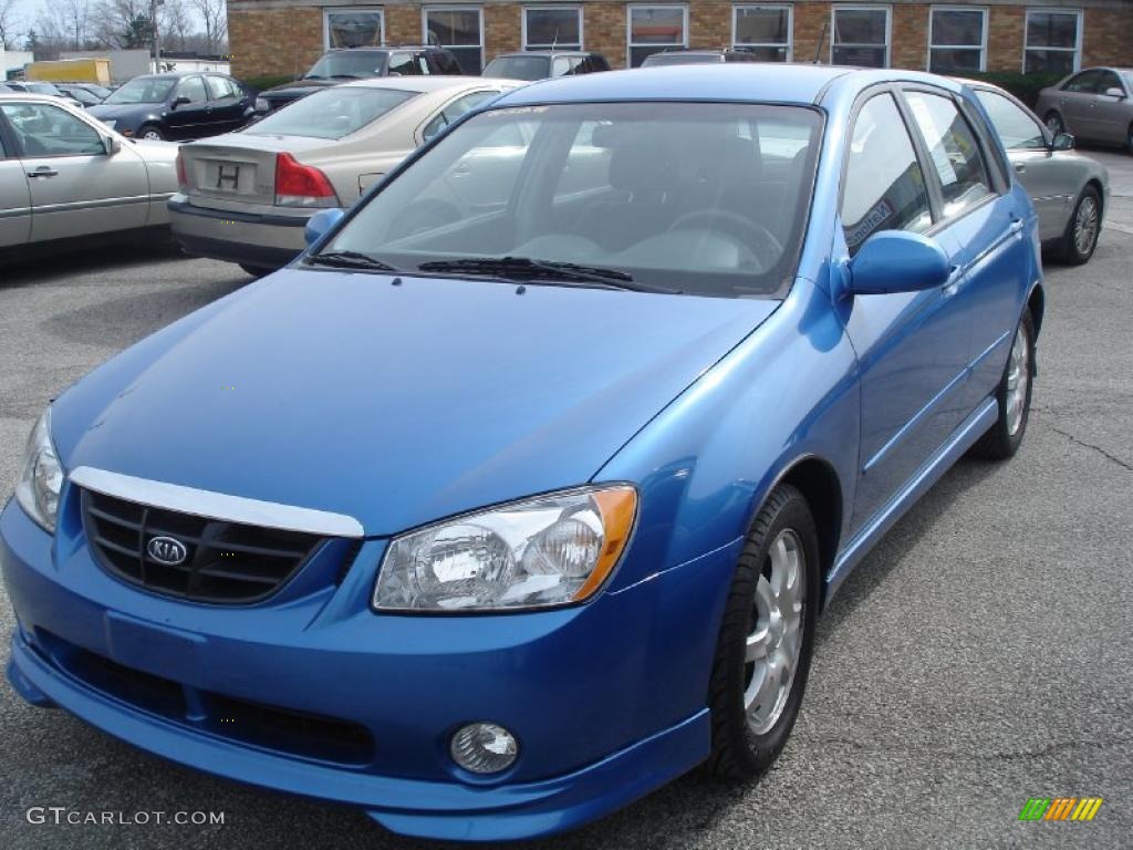 2006 Spectra Spectra5 Hatchback - Spark Blue / Gray photo #1