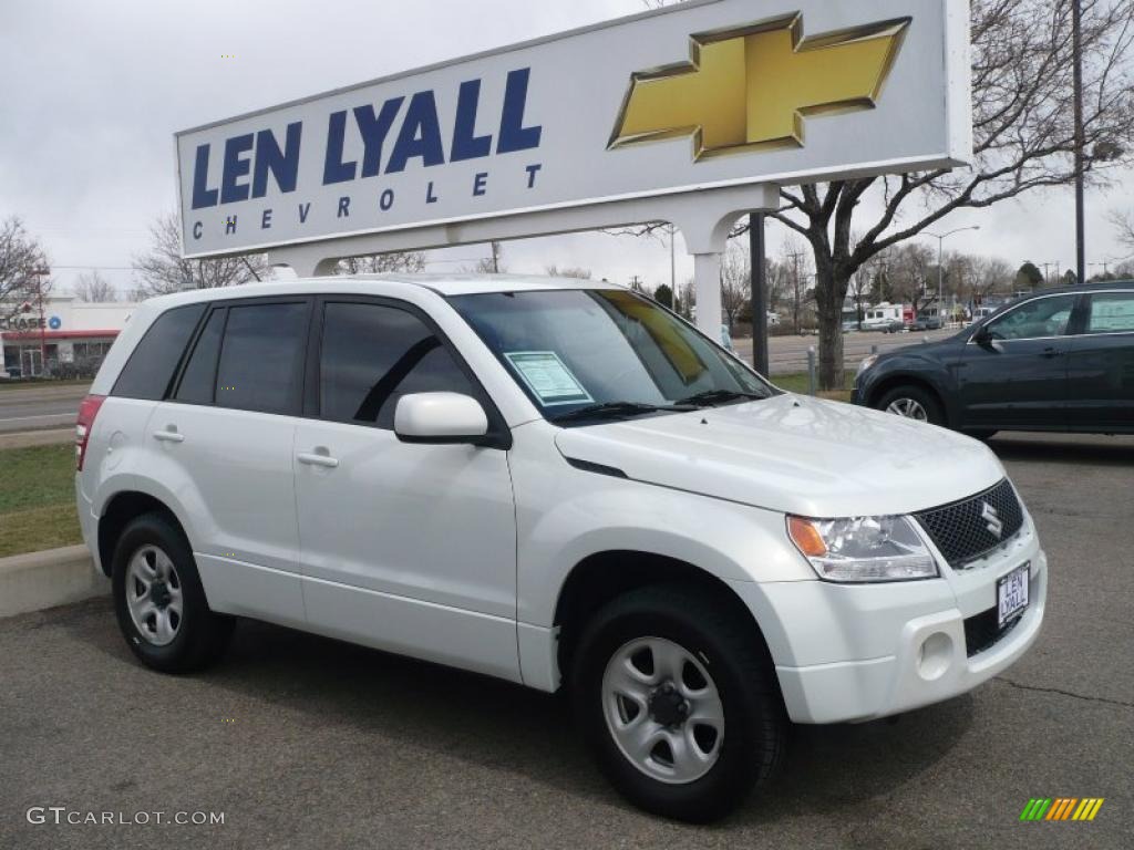 2006 Grand Vitara 4x4 - White Pearl / Black photo #1