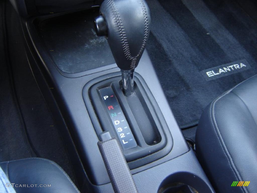 2002 Elantra GT Hatchback - Rally Red / Dark Gray photo #15