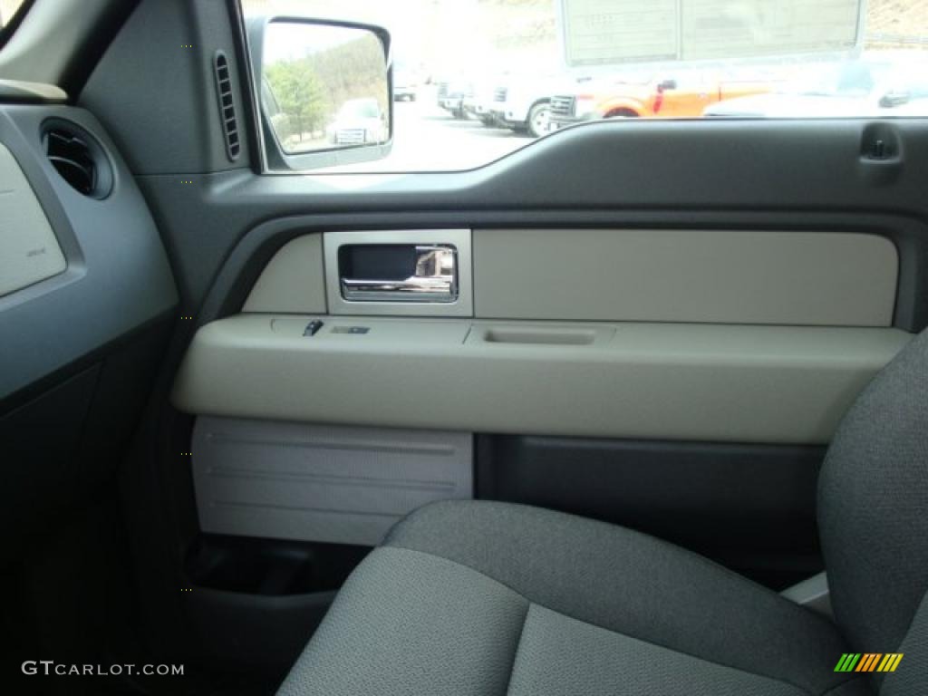 2010 F150 STX SuperCab 4x4 - Sterling Grey Metallic / Medium Stone photo #17