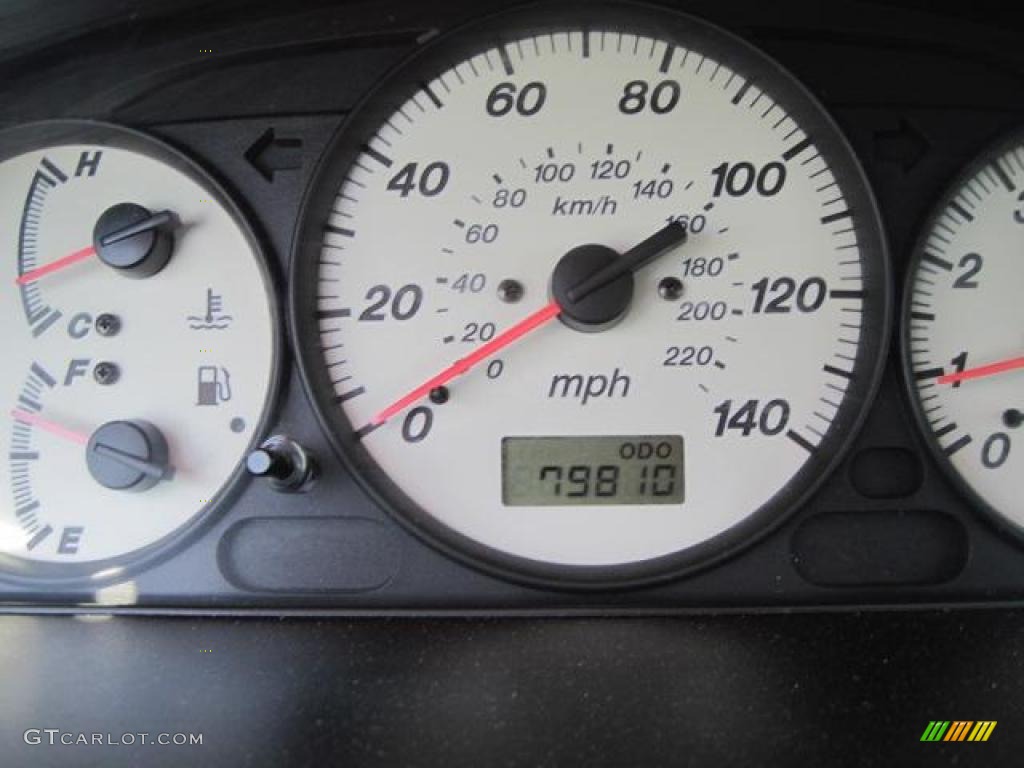 2002 Protege LX - Sunlight Silver Metallic / Off Black photo #7