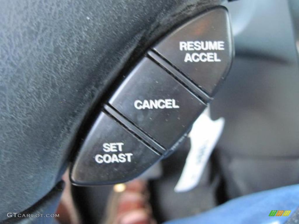 2002 Protege LX - Sunlight Silver Metallic / Off Black photo #10