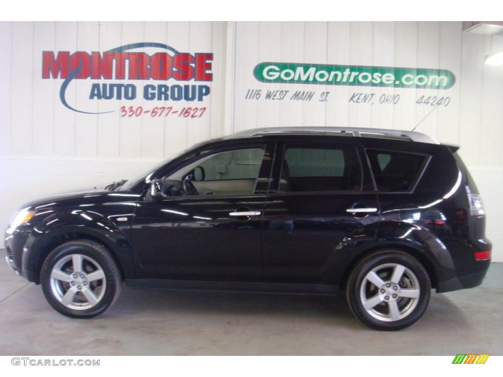 Labrador Black Pearl Mitsubishi Outlander