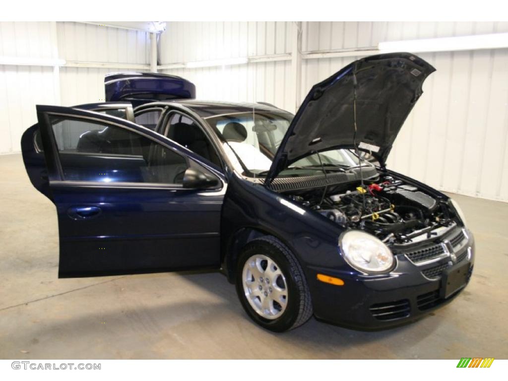 2005 Neon SXT - Midnight Blue Pearlcoat / Dark Slate Gray photo #43