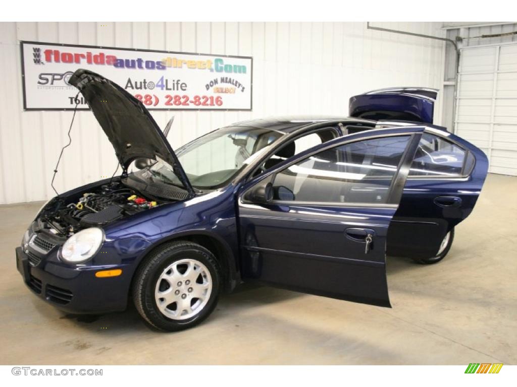 2005 Neon SXT - Midnight Blue Pearlcoat / Dark Slate Gray photo #44