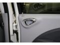 Cool Vanilla White - PT Cruiser LX Photo No. 23