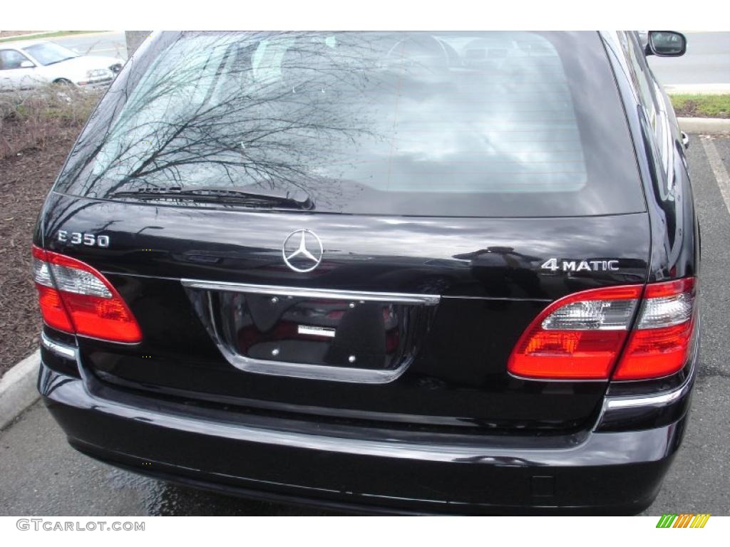 2008 E 350 4Matic Wagon - Black / Black photo #6