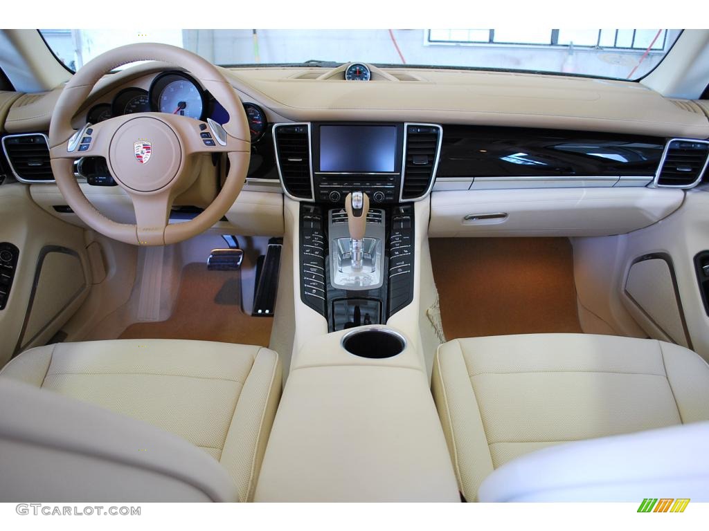 2010 Panamera 4S - Yachting Blue Metallic / Luxor Beige/Cream photo #12