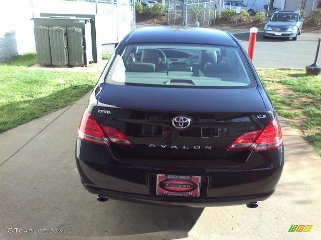 2007 Avalon XLS - Black / Light Gray photo #4