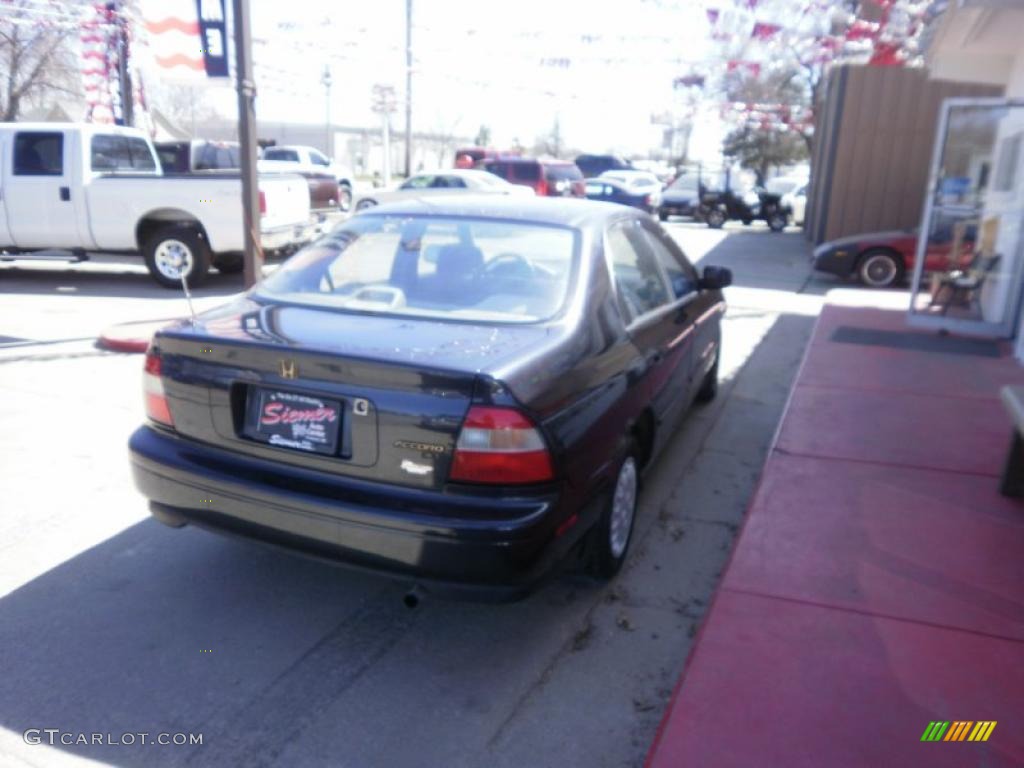 1994 Accord LX Sedan - Granada Black Pearl / Black photo #4