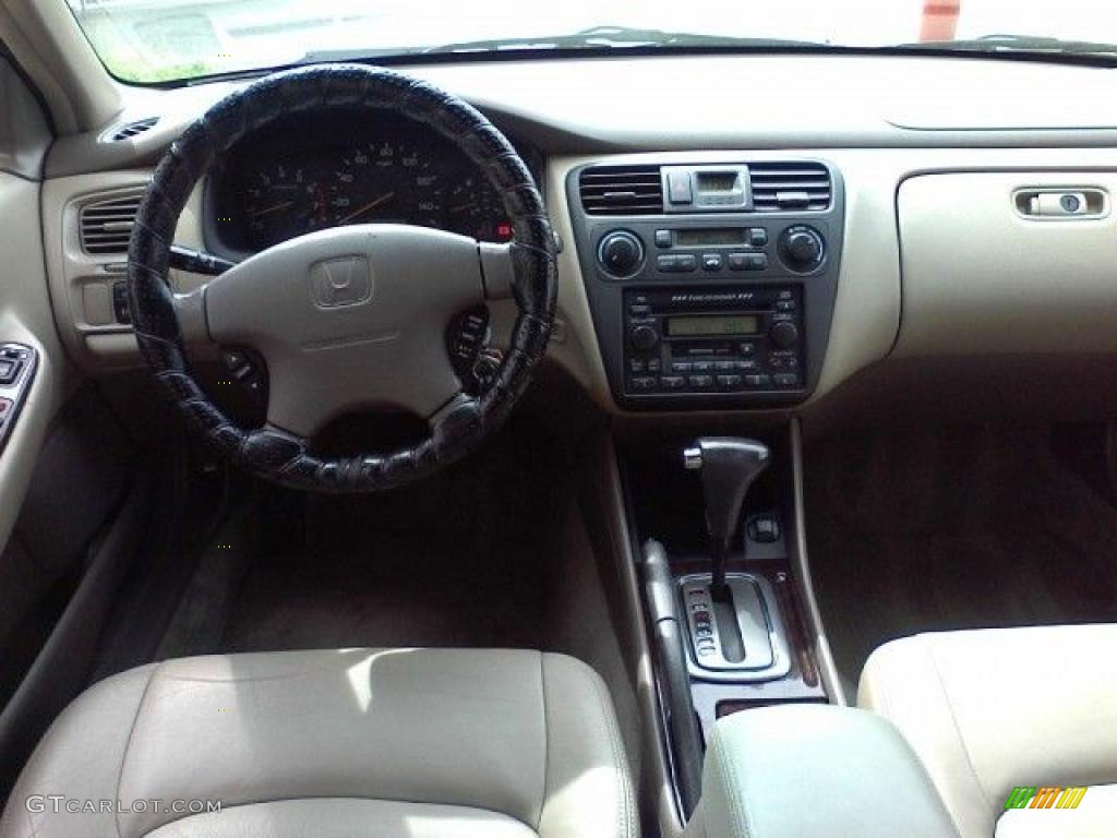 2002 Accord EX V6 Sedan - Naples Gold Metallic / Ivory photo #5