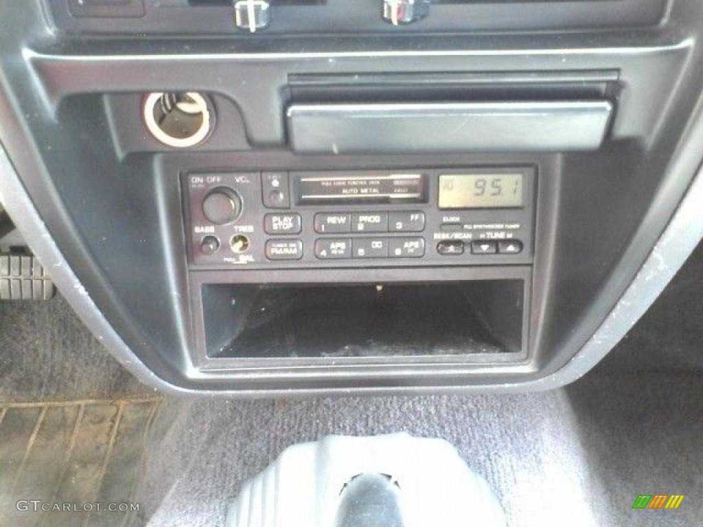 1996 Hardbody Truck XE Regular Cab - Super Black / Dark Gray photo #8