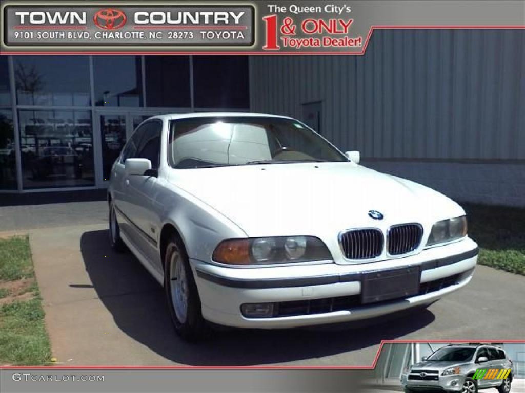 1997 5 Series 528i Sedan - Alpine White / Sand Beige photo #1