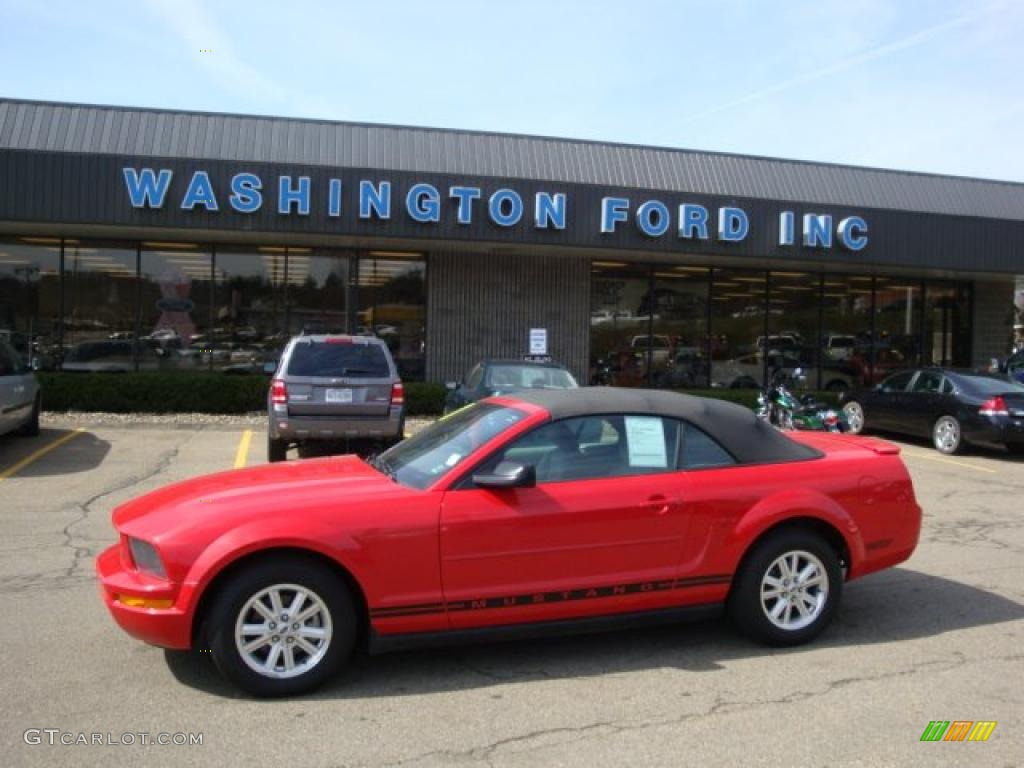 2007 Mustang V6 Deluxe Convertible - Torch Red / Light Graphite photo #1