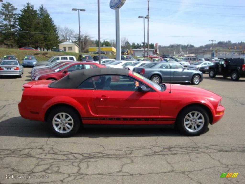 2007 Mustang V6 Deluxe Convertible - Torch Red / Light Graphite photo #5
