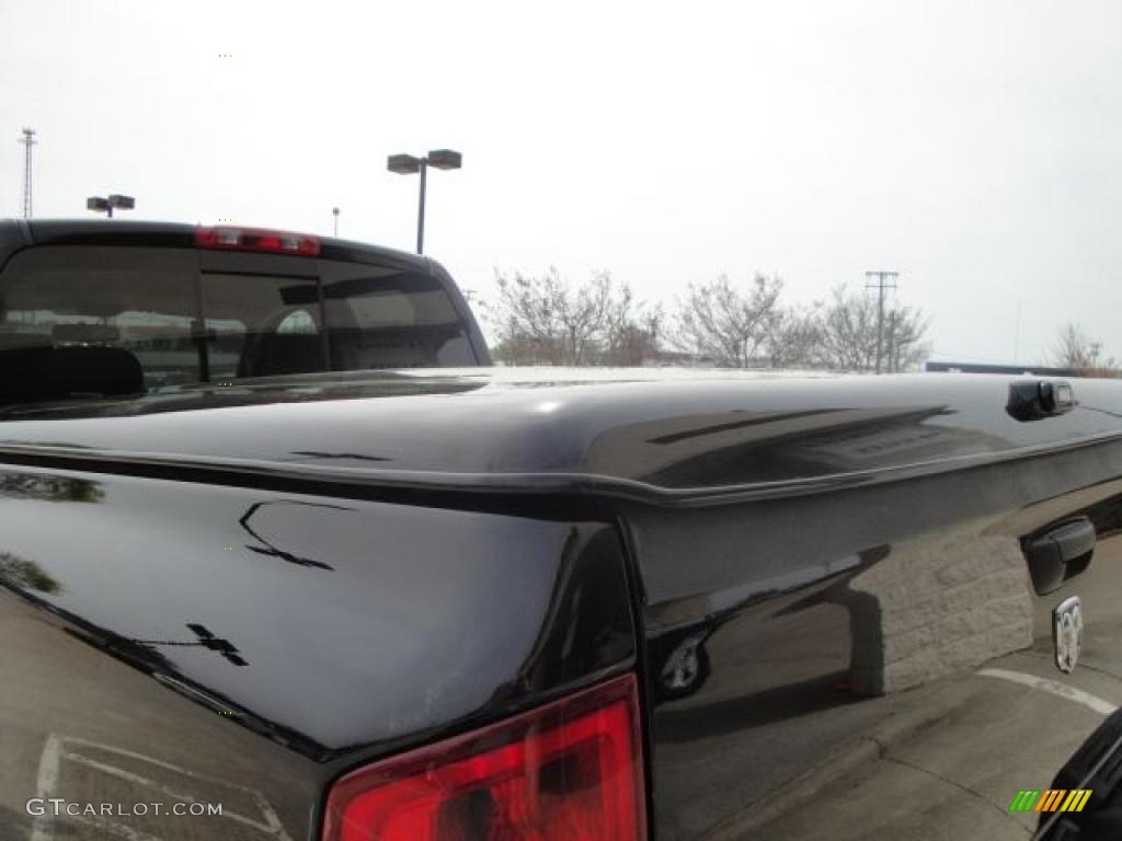 2006 Ram 1500 Laramie Quad Cab 4x4 - Brilliant Black Crystal Pearl / Medium Slate Gray photo #35