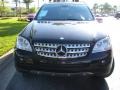 Black - ML 350 4Matic Photo No. 3