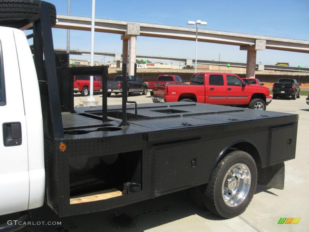 2002 F450 Super Duty Regular Cab Chassis - Oxford White / Medium Graphite photo #5