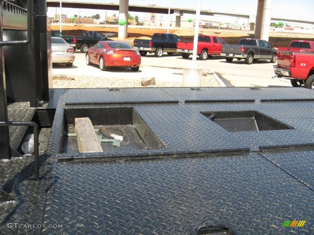2002 F450 Super Duty Regular Cab Chassis - Oxford White / Medium Graphite photo #8