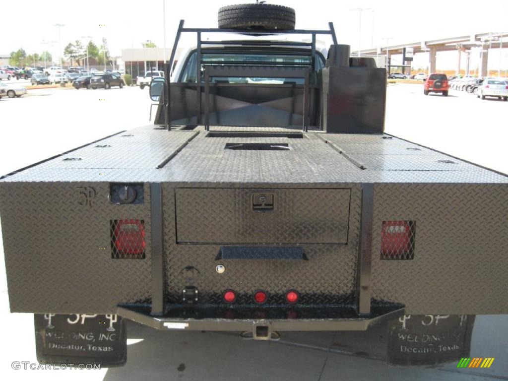 2002 F450 Super Duty Regular Cab Chassis - Oxford White / Medium Graphite photo #13