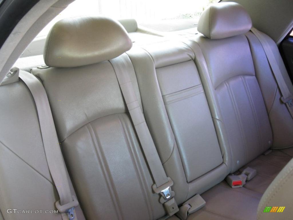 2005 XG350 L - Celadon Green / Beige photo #17