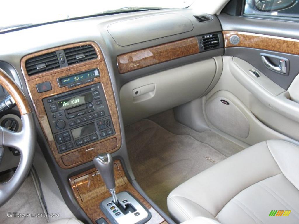2005 XG350 L - Celadon Green / Beige photo #19