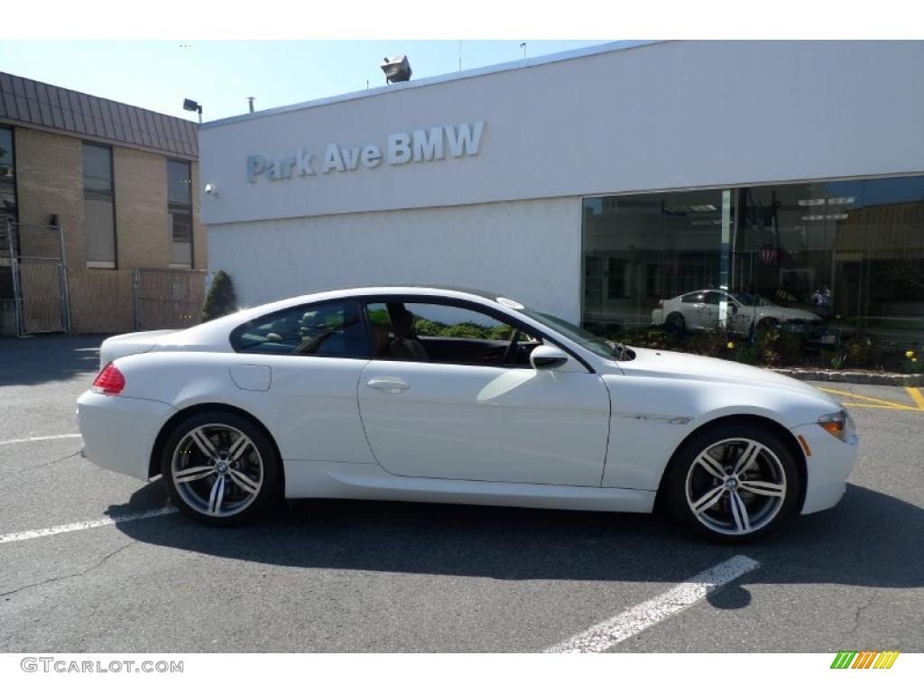 Alpine White BMW M6