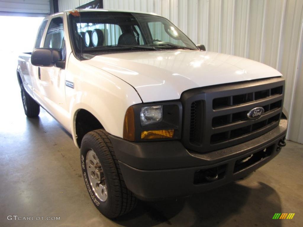 Oxford White Ford F250 Super Duty