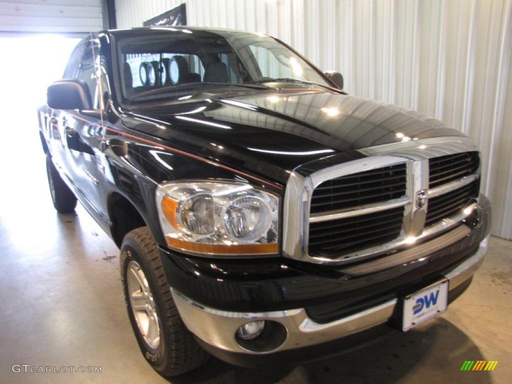 Brilliant Black Crystal Pearl Dodge Ram 1500