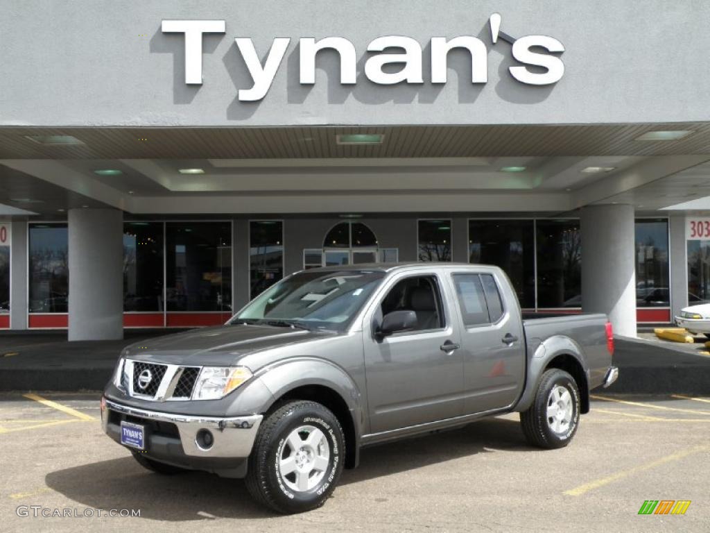 2008 Frontier SE Crew Cab 4x4 - Storm Grey / Graphite photo #1