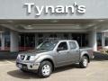 2008 Storm Grey Nissan Frontier SE Crew Cab 4x4  photo #1