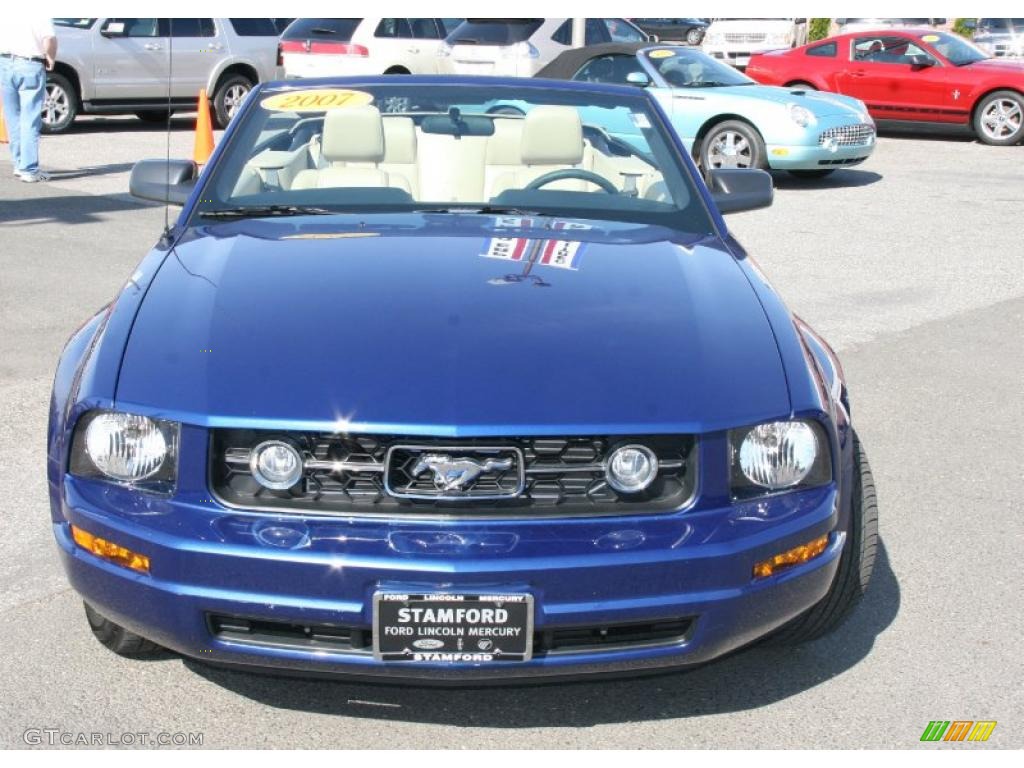 2007 Mustang V6 Premium Convertible - Vista Blue Metallic / Medium Parchment photo #2