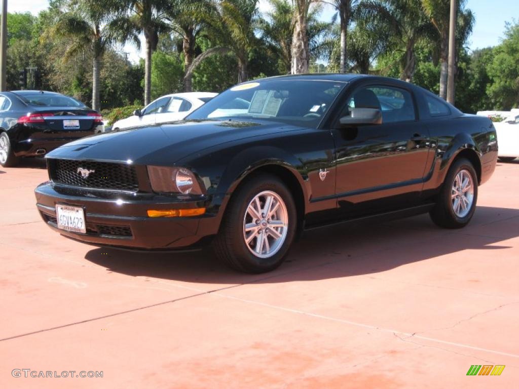 Black Ford Mustang