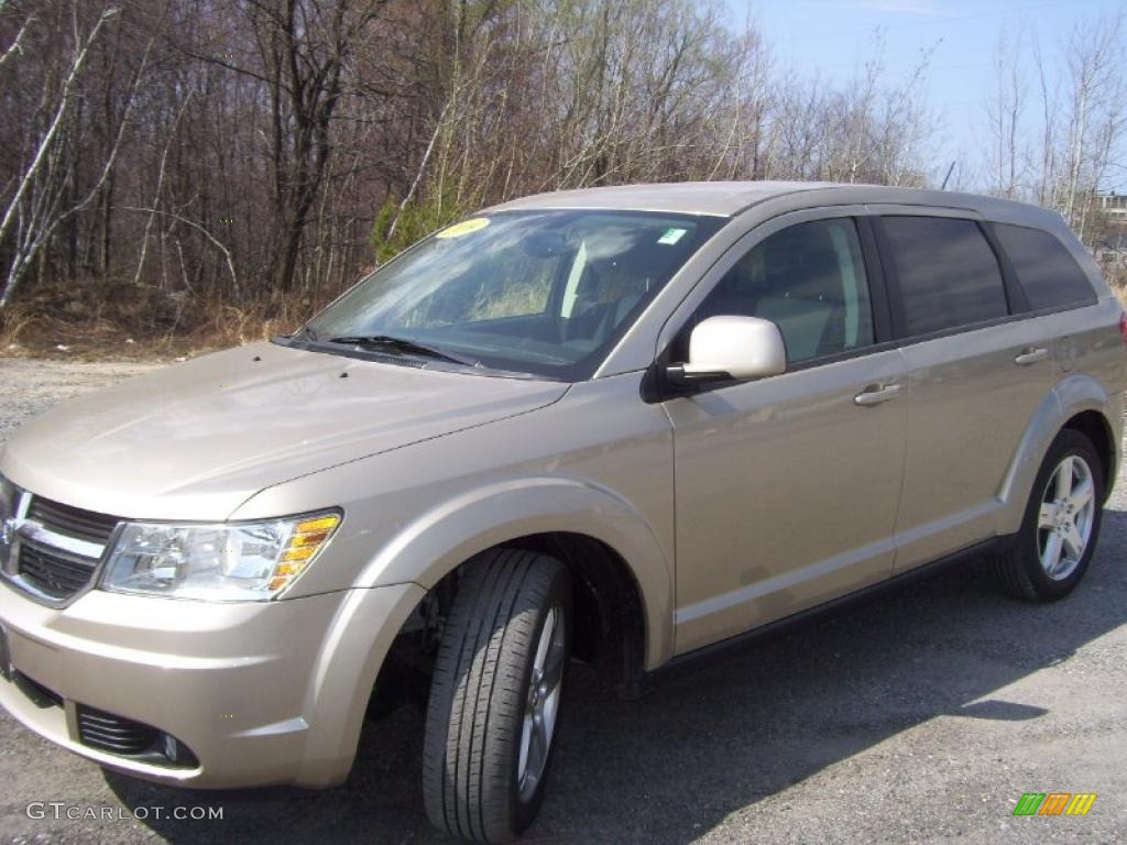 2009 Journey SXT AWD - Light Sandstone Metallic / Dark Slate Gray/Light Graystone photo #1