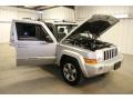 Bright Silver Metallic - Commander 4x4 Photo No. 48
