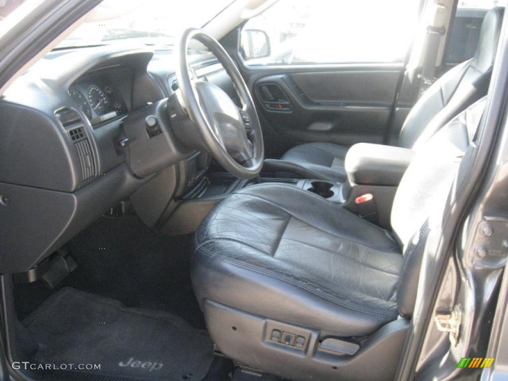 2004 Grand Cherokee Laredo - Graphite Metallic / Dark Slate Gray photo #2