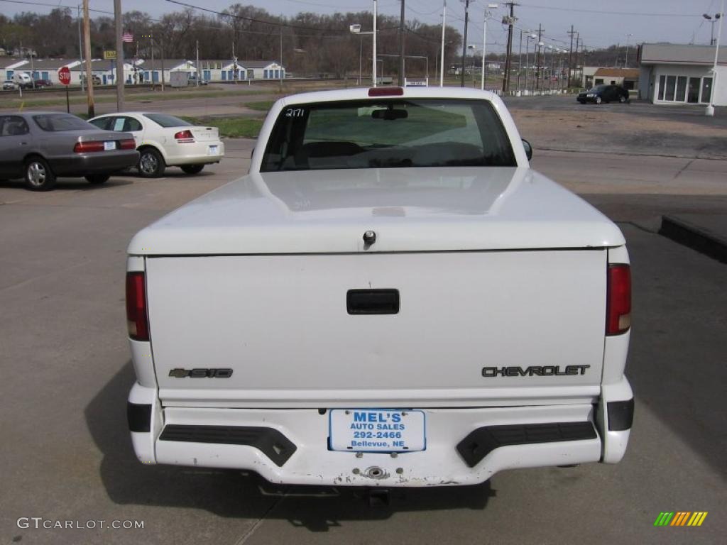 1996 S10 LS Extended Cab - Summit White / Blue photo #5