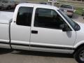 Summit White - S10 LS Extended Cab Photo No. 13