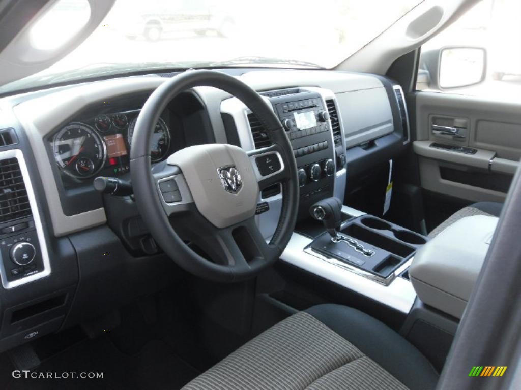 2010 Ram 1500 Big Horn Crew Cab - Mineral Gray Metallic / Dark Slate/Medium Graystone photo #23