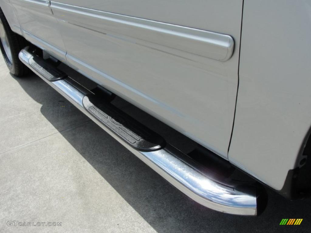 2003 F150 XLT SuperCrew - Silver Metallic / Medium Graphite Grey photo #21