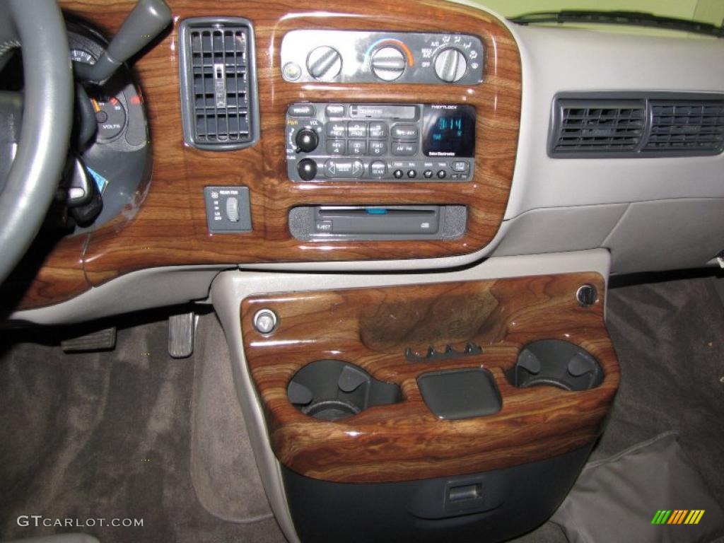 2000 Savana Van 1500 Passenger Conversion - Light Autumnwood Metallic / Neutral photo #12
